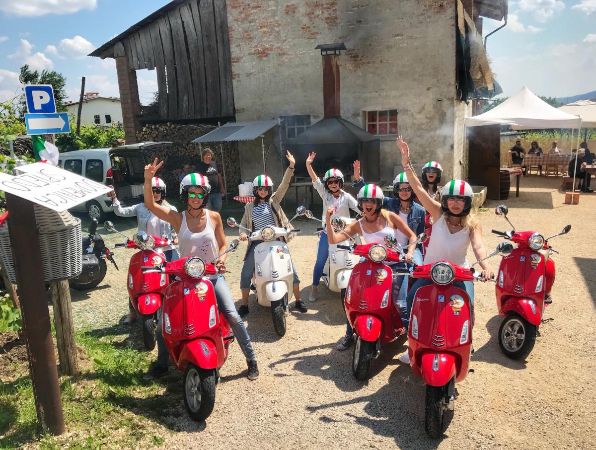 Vespa rides in the Prosecco Superiore Hills , Esperienze